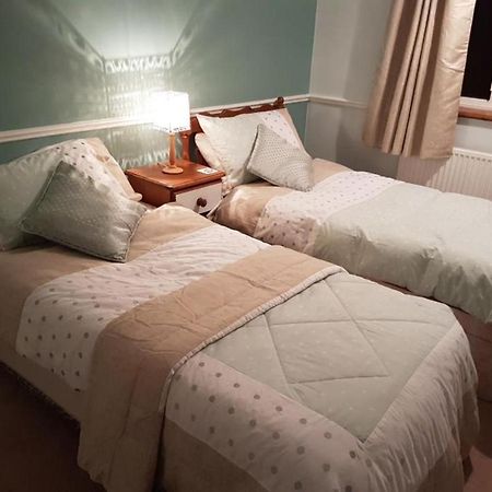 Chimneys B&B Holbrook  Екстериор снимка